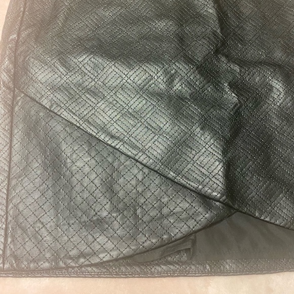 LEATHER SKIRT - Picture 2 of 3